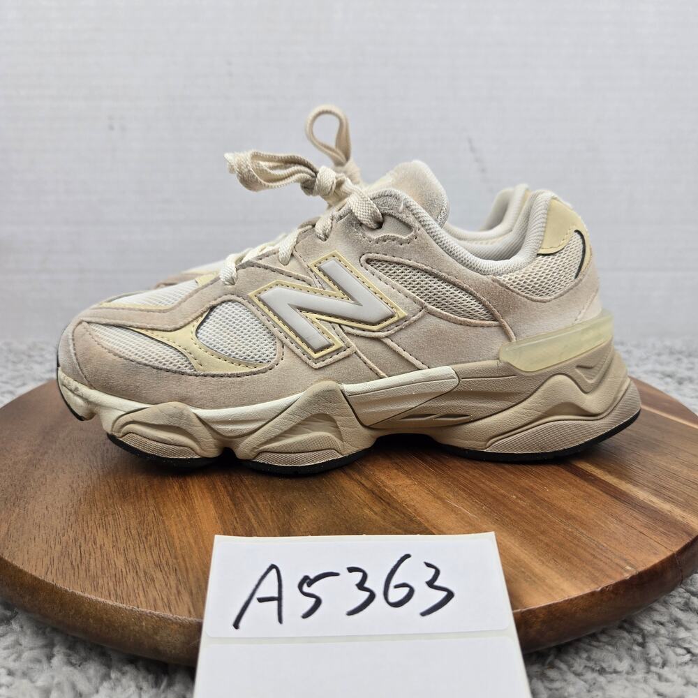 New Balance Kid 3 9060 Calcium Sea Salt White Casual Lace Daily Sneaker PC9060EK
